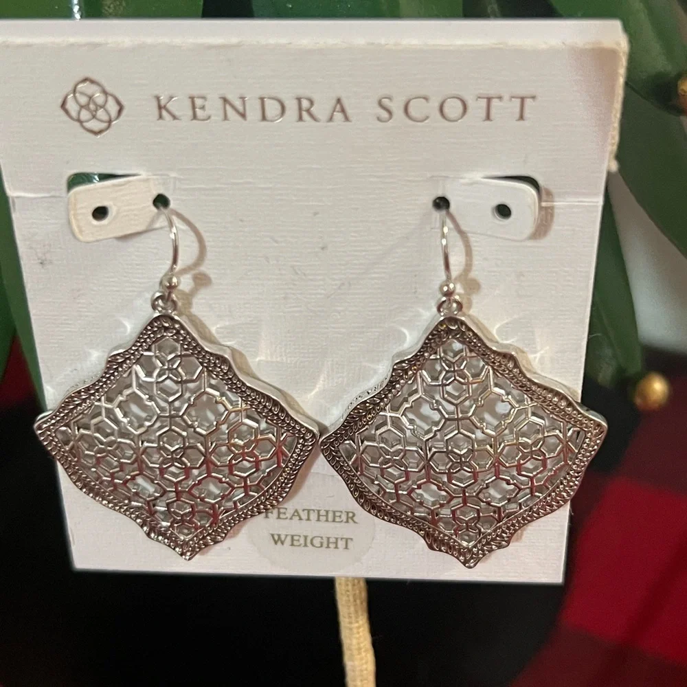 Kendra Scott intricate silver